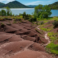 Salagou baie des Vailhés, volcan et ruffes © Philippe Marza